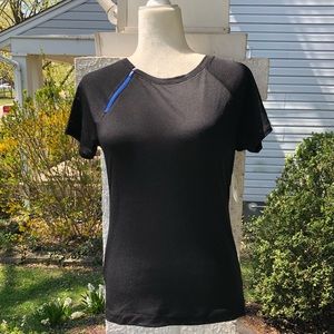 Evolve fit wear ladies top with zipper NWT